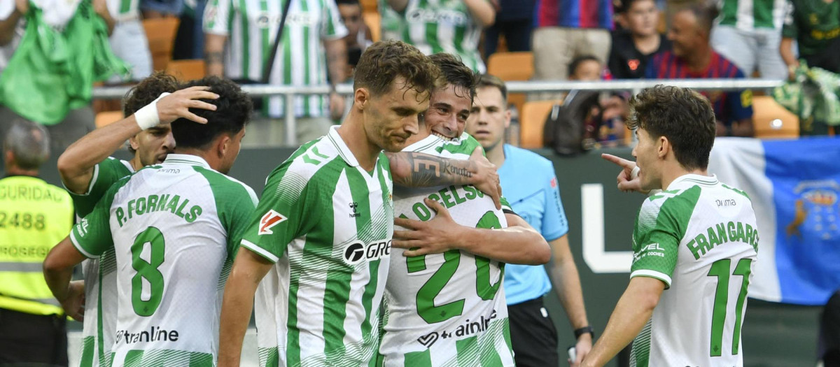 Los jugadores del Betis celebran un gol en la Cartuja