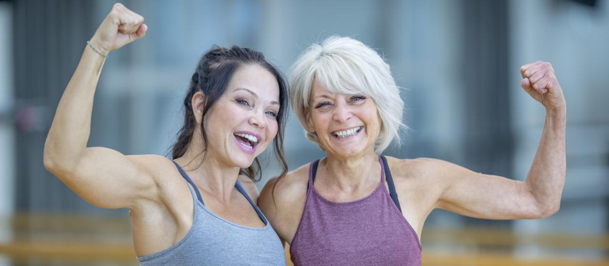 Las mujeres en menopausia deben entrenar fuerza
