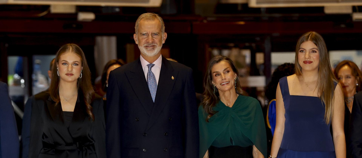 Los Reyes, la Princesa de Asturias y la Infanta Sofía, este jueves en el Auditorio de Oviedo