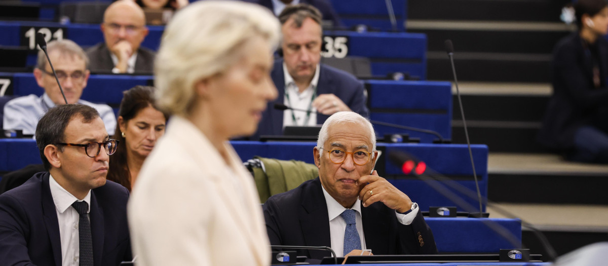 La presidenta de la Comisión Europea, Ursula von der Leyen, interviene en el pleno del Parlamento Europeo en Estrasburgo (Francia)