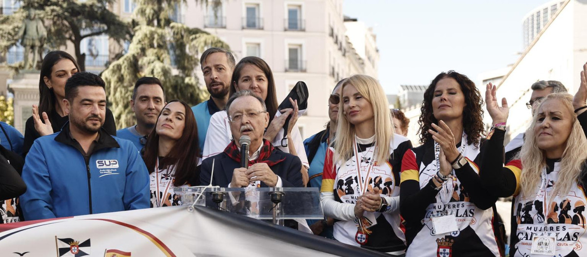 El presidente de Ceuta, Juan Jesús Vivas, en la marcha convocada por Mujeres Caballas en Madrid