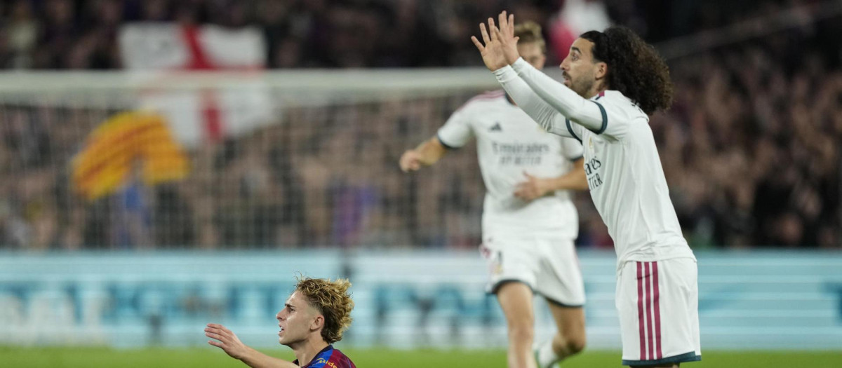 Marc Cucurella, en el FC Barcelona - Real Madrid