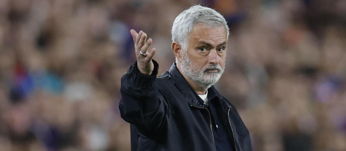 José Mourinho, durante el Barcelona - Real Madrid del pasado domingo