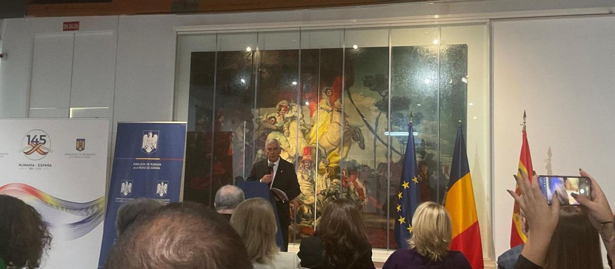 Presentación de la exposición en la Real Fábrica de Tapices