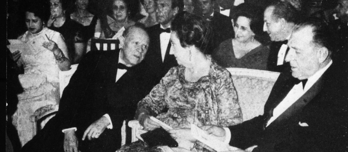 Pablo Casals con los Condes de Barcelona, abuelos del Rey, en 1968 en Puerto Rico