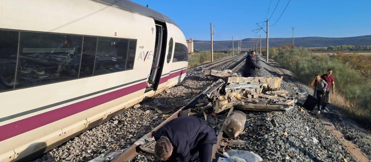 Accidente ferroviario entre un Iryo y un AVE en la provincia de Toledo