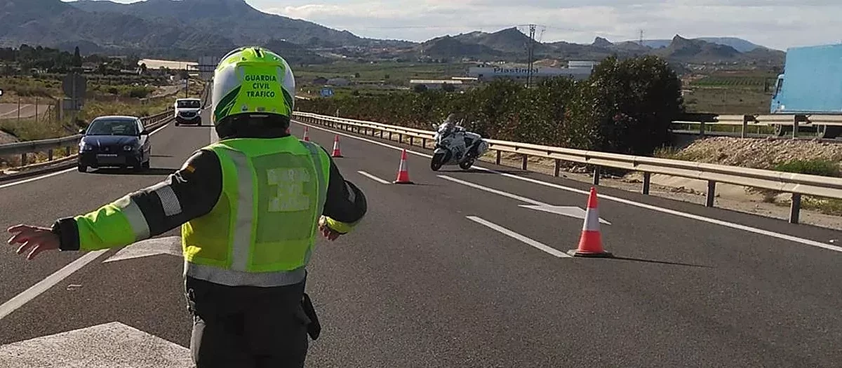 Los agentes denuncian problemas en las carreteras a cuenta de esta norma