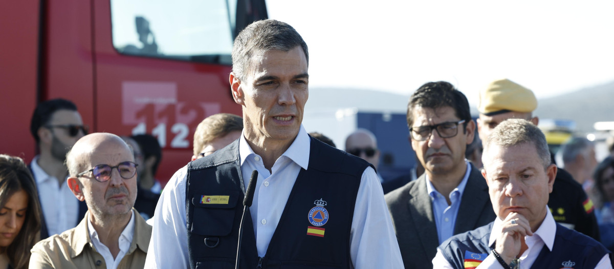 Pedro Sánchez, desde el lugar del siniestro