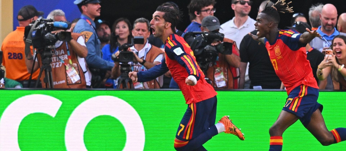 Nico Williams celebrando el gol en la final del mundial tras asistir a Ferrán Torres