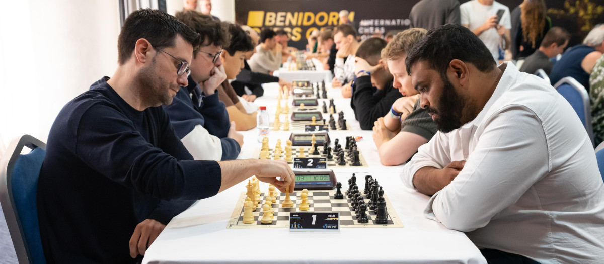 Imagen de una partida del Benidorm Chess Open