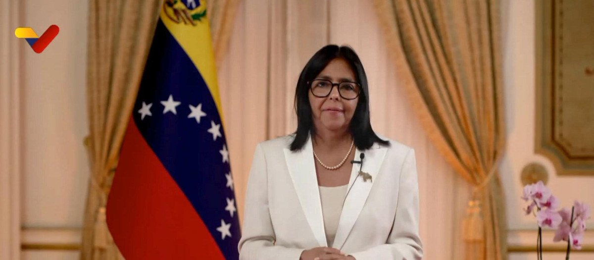 AME1057. CARACAS (VENEZUELA), 29/10/2026.- Captura de pantalla tomada del Canal estatal VTV de Venezuela, que muestra a la presidenta encargada de Venezuela, Delcy Rodríguez, hablando durante una alocución este jueves, en Caracas (Venezuela). Rodríguez se dirigió al país, poco antes de la conferencia de prensa convocada por la líder opositora María Corina Machado, el primero desde el retorno de la premio nobel al país, el pasado domingo. EFE/ Canal Estatal VTV SOLO USO EDITORIAL/ NO VENTAS/ SOLO DISPONIBLE PARA ILUSTRAR LA NOTICIA QUE ACOMPAÑA (CRÉDITO OBLIGATORIO)