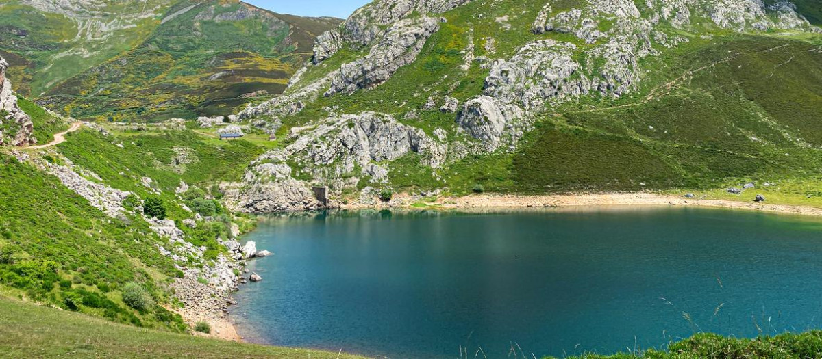 Lago de la Cueva, Lagos de Saliencia, Somiedo (Asturias)