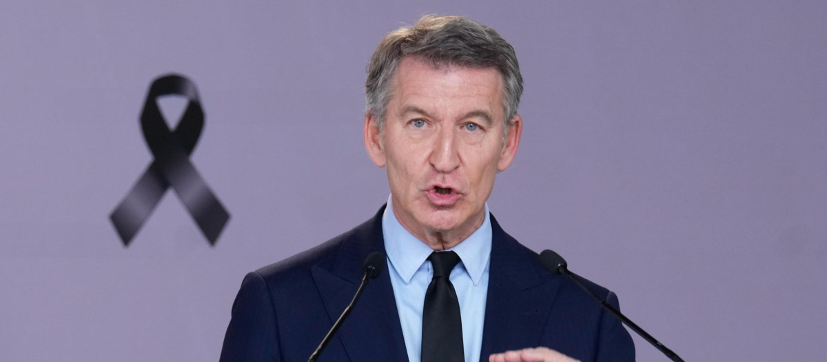 El presidente del PP, Alberto Núñez Feijóo, este viernes en la sede del PP