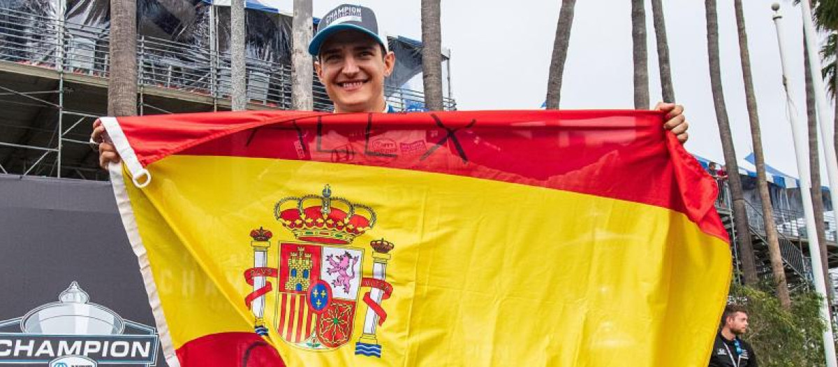 Álex Palou consigue el segundo título de IndyCar consecutivo para su equipo