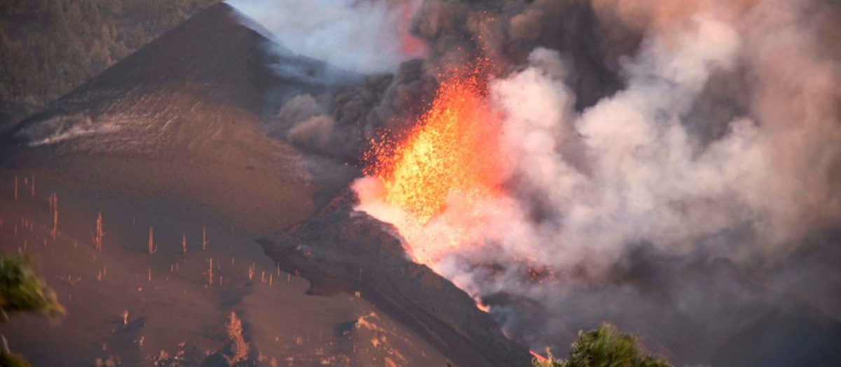 La lava del volcán Cumbre Vieja