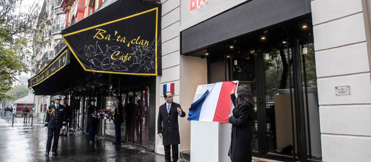 Ex-presidente francés Fraçois Hollande, frente a la sala de conciertos Bataclán