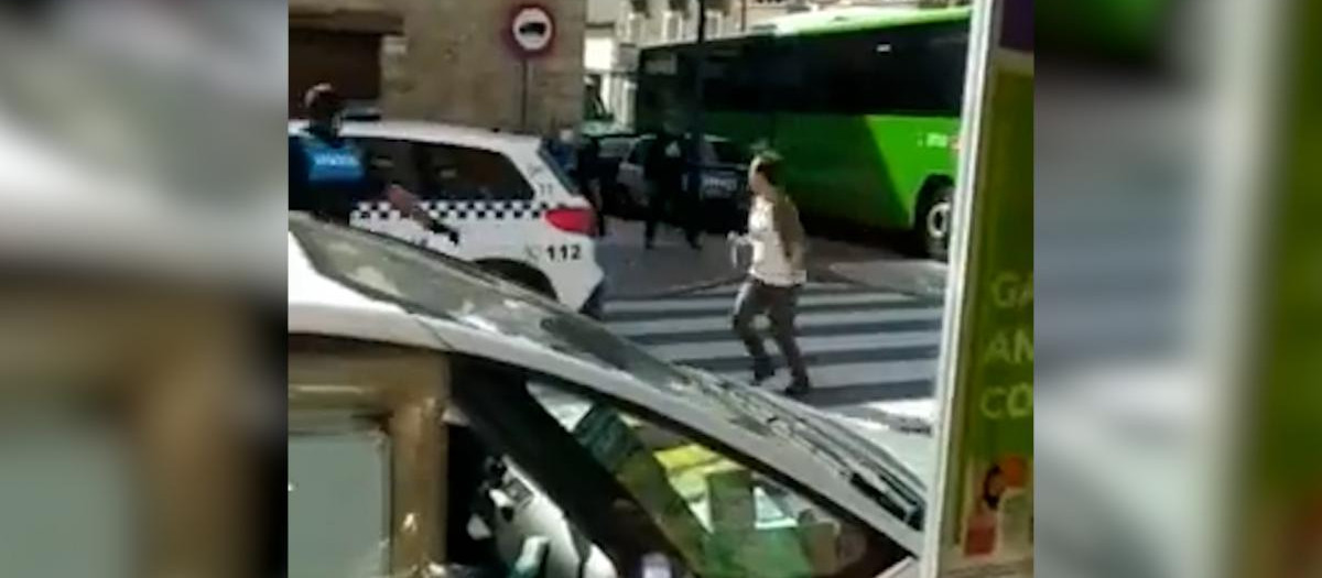 El video de Noelia de Mingo tras intentar apuñalar a dos personas se hizo viral