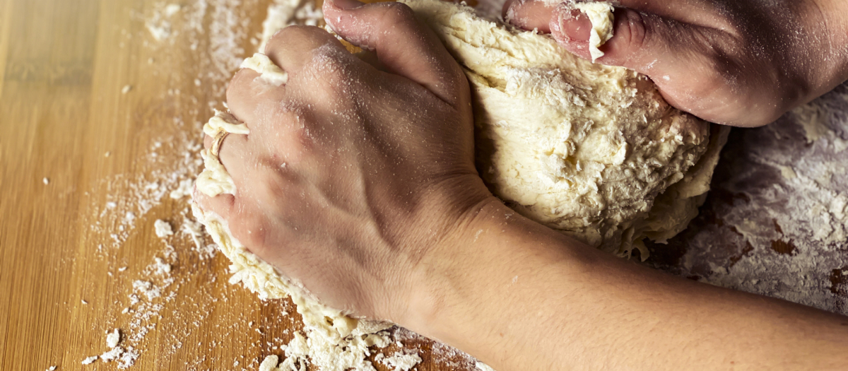 El pan nunca falta en nuestra mesa, lo consumimos con cualquier plato o tapa