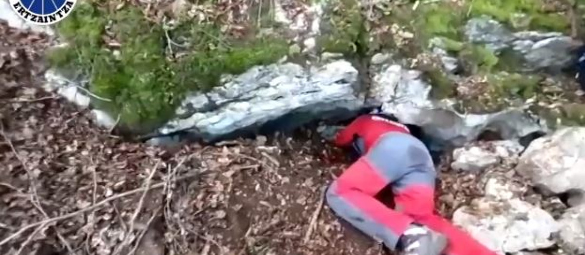 La Ertzainza encuentra un zulo