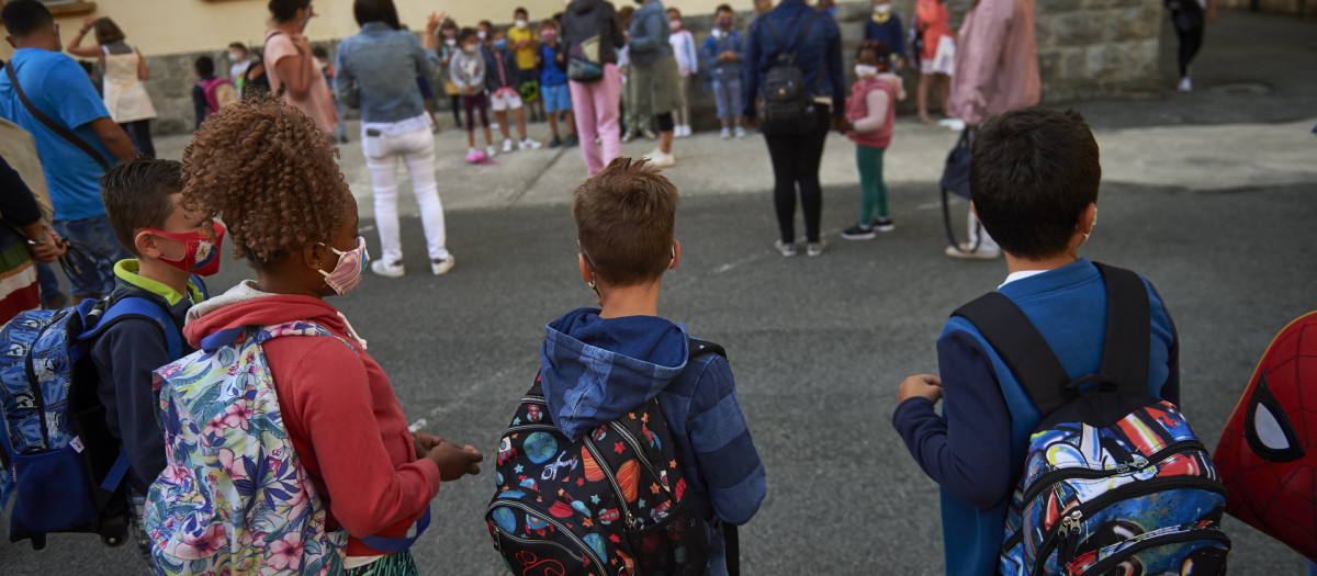 Los alumnos de primaria y secundaria de Navarra en plena pandemia