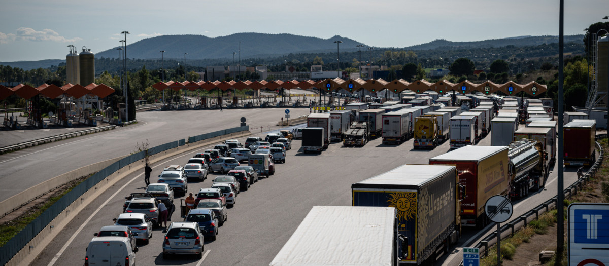 La DGT prevé que desde las primeras horas de la tarde del viernes se vaya incrementando el tráfico