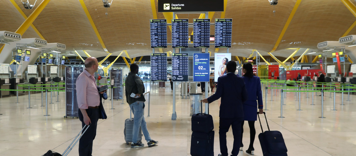 Sala de información de la T4, en el aeropuerto Adolfo Suárez Madrid-Barajas