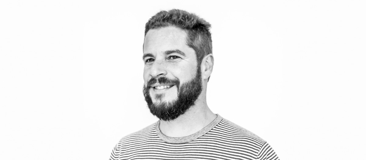 El poeta Miki Naranja