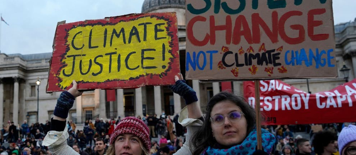 Manifestantes contra la COP26 en Glasgow