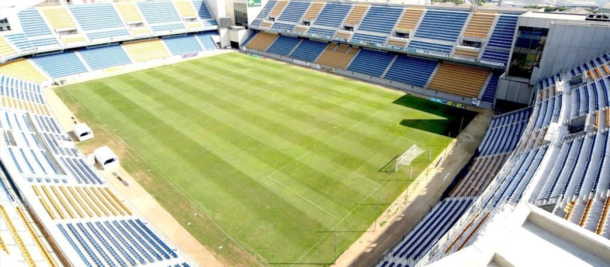 El Estadio Nuevo Mirandilla​ es el estadio del Cádiz Club de Fútbol