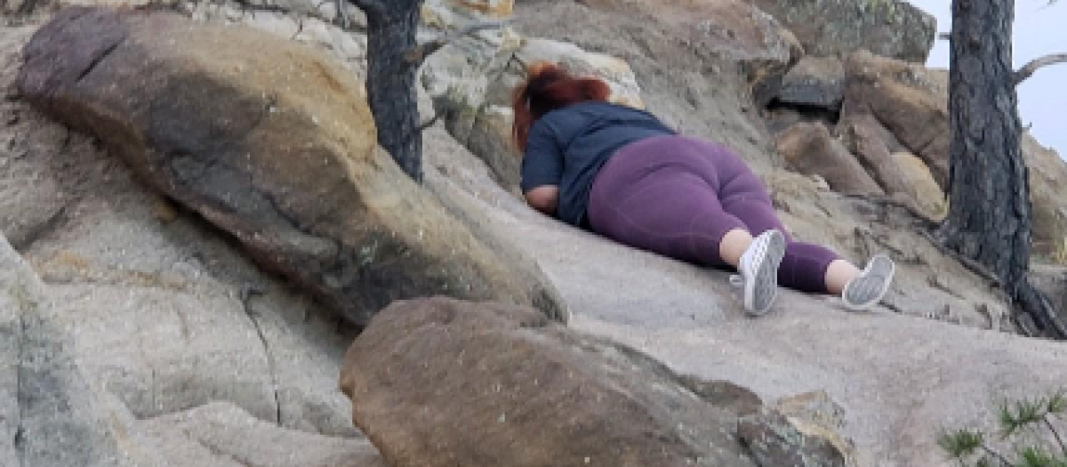 Una de las fotos de Cory H. deslizándose con sus nuevos leggins