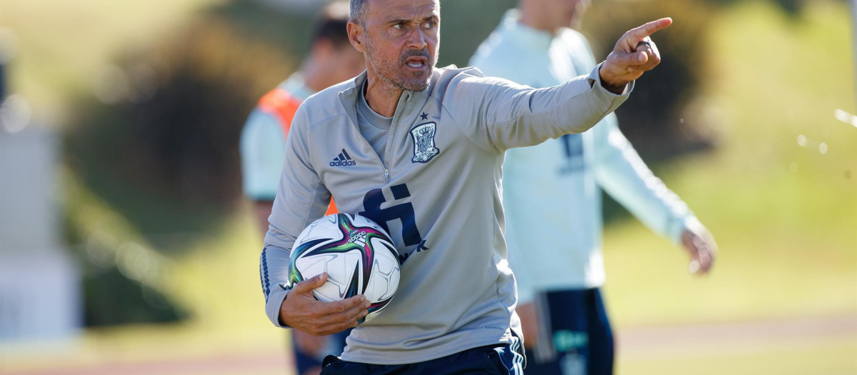 Luis Enrique consiguió el pase de la Selección ante Suecia en el último partido del Grupo B