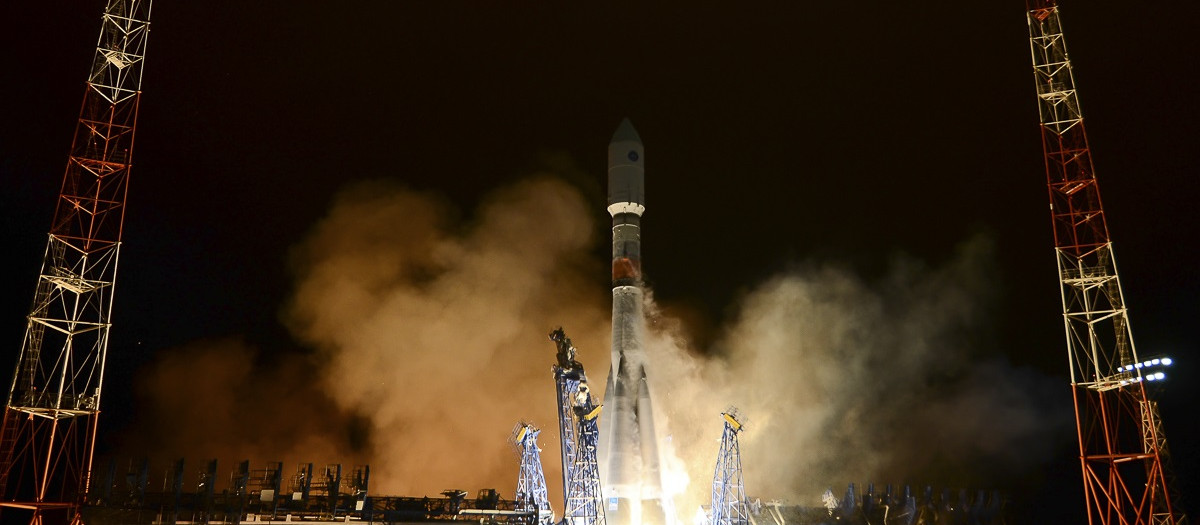 Lanzamiento del satélite militar
