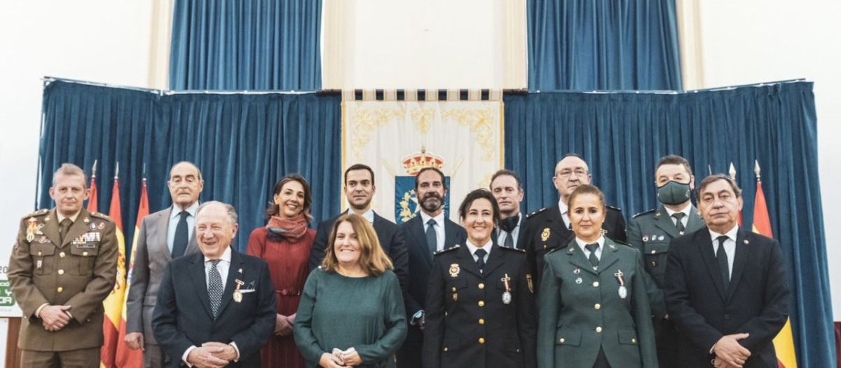 Galardonados con las Medallas de Dignidad y Justicia, en la Escuela de Guerra del Ejército, Madrid