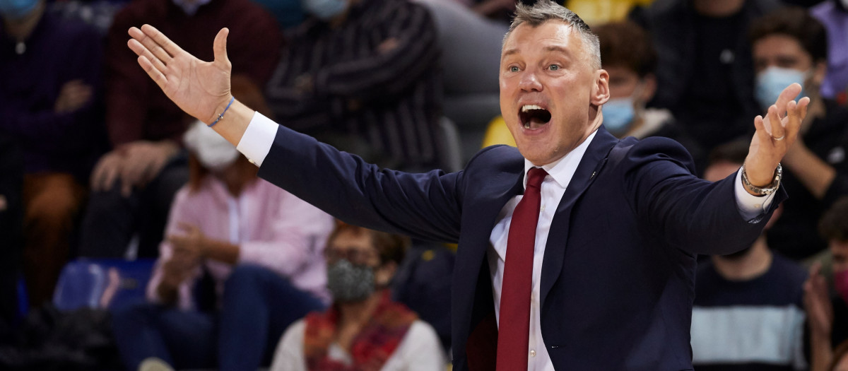 El entrenador del Barcelona, Sarunas Jasikevicius, durante el partido de Euroliga