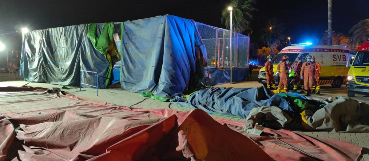 Hinchable caído en la feria de Mislata