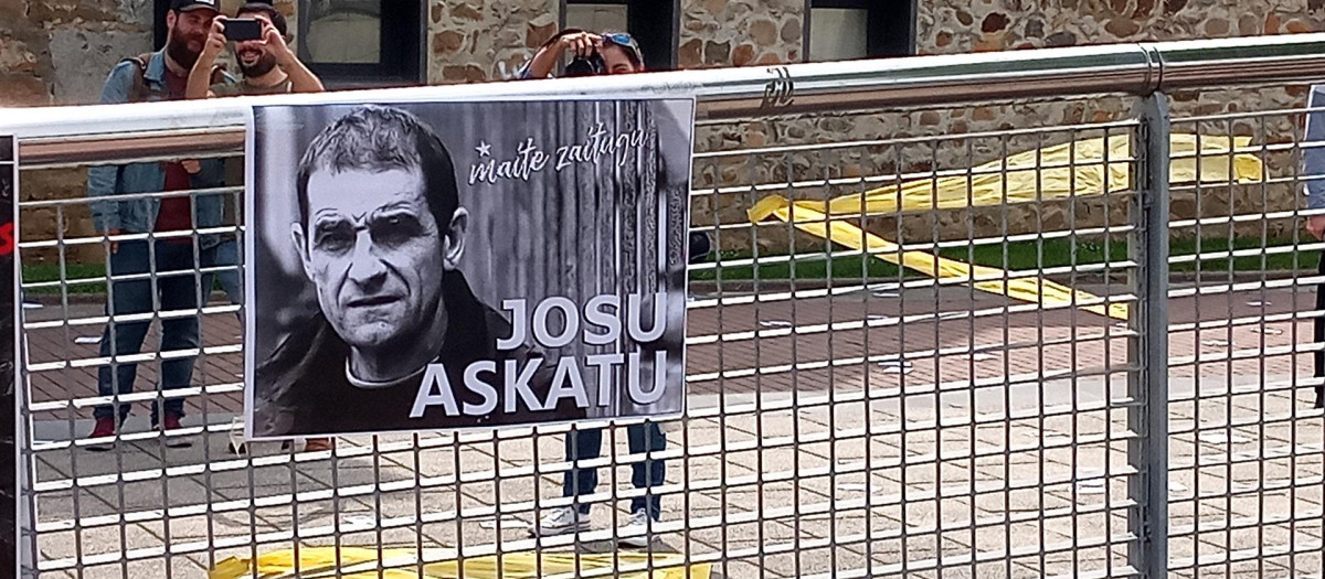 Cartel de apoyo a Josu Ternera