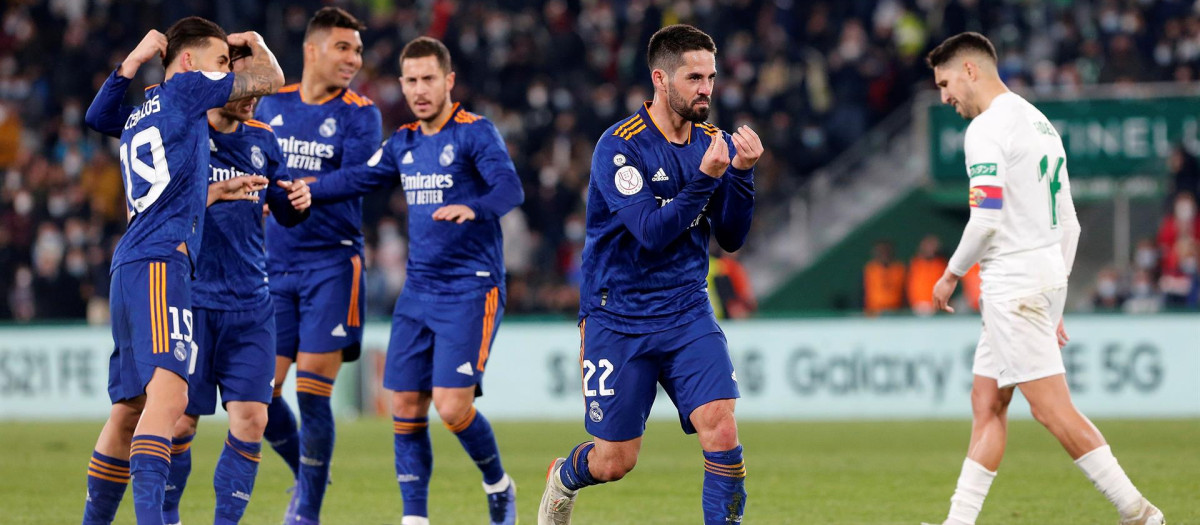 Isco celebra el primer gol del Madrid