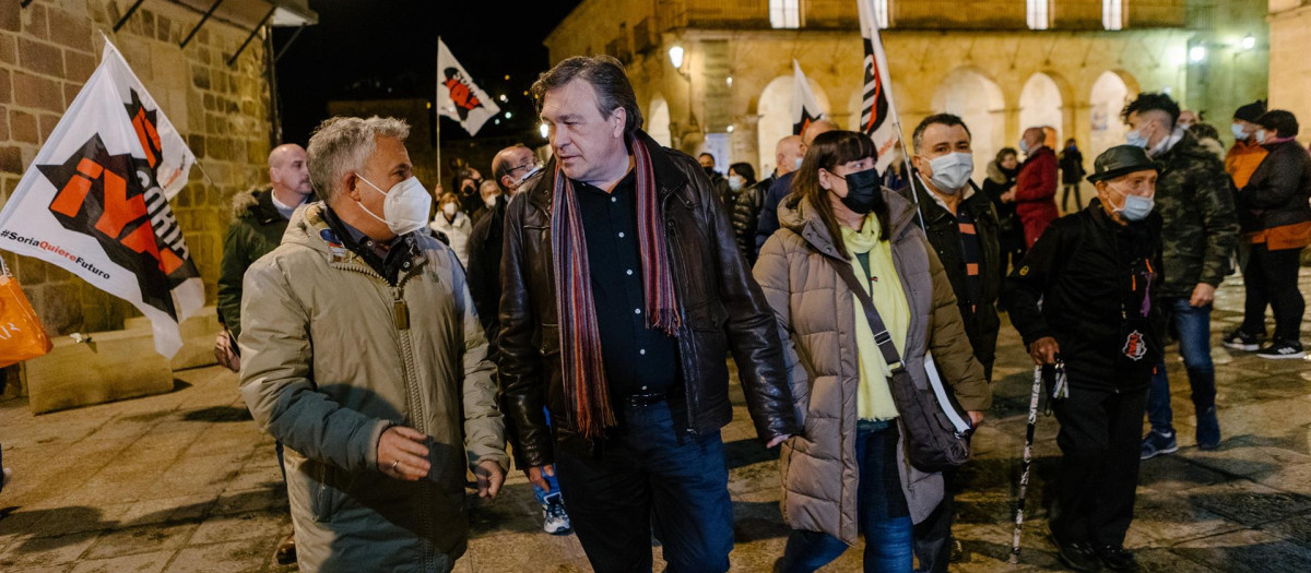 Acto de fin de campaña de Soria ¡Ya! con la presencia del candidato Ángel Ceña (izquierda)