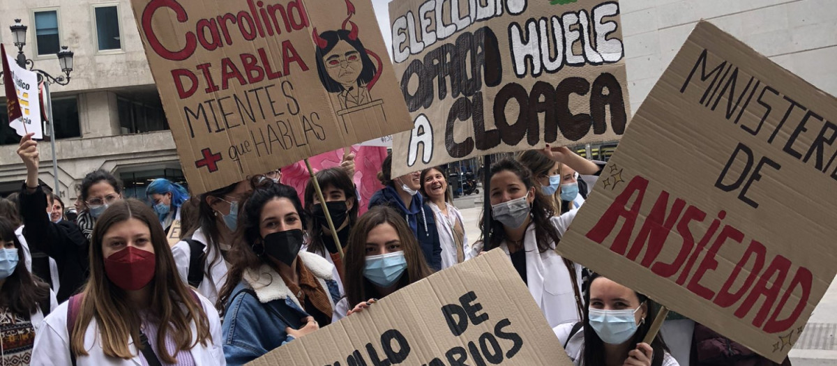 El futuro de la sanidad española se echa a las calles para reivindicar una elección de plazas MIR en formato presencial y a tiempo real.