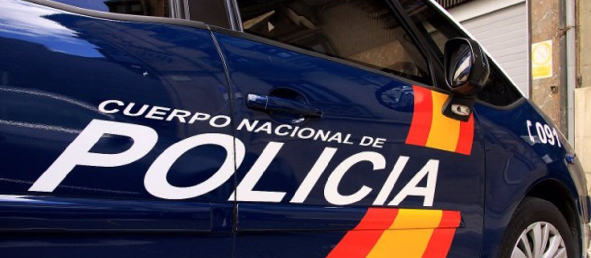 Vehículo de la patrulla de la Policía Nacional.