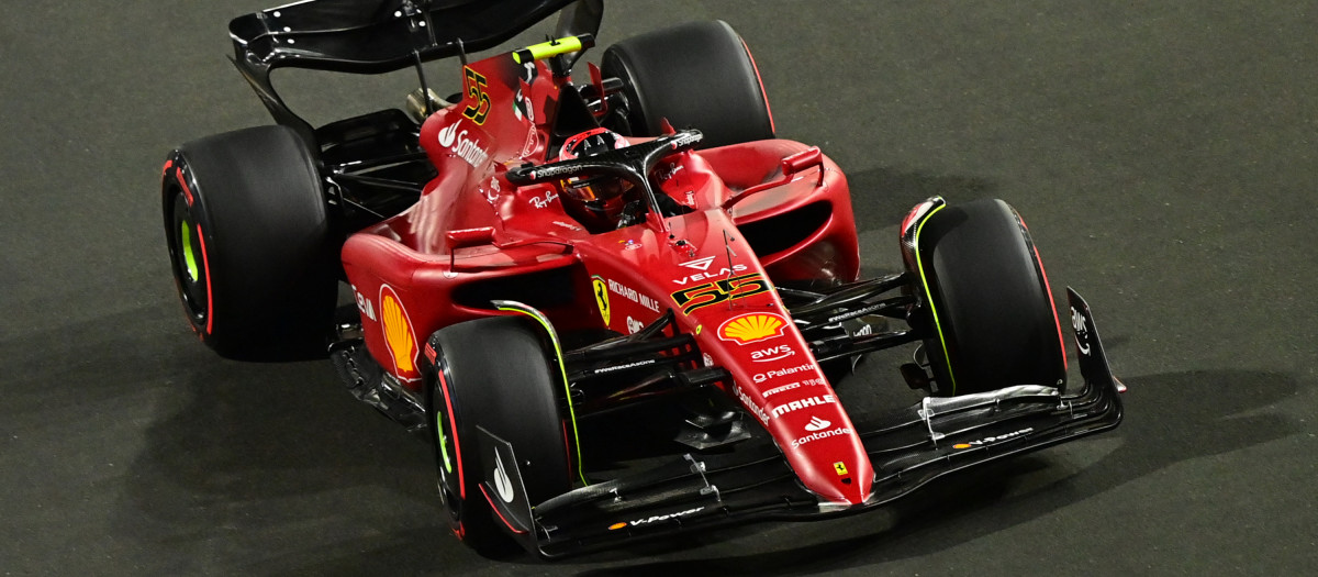 Carlos Sainz durante la clasificación oficial del GP de Jeddah
