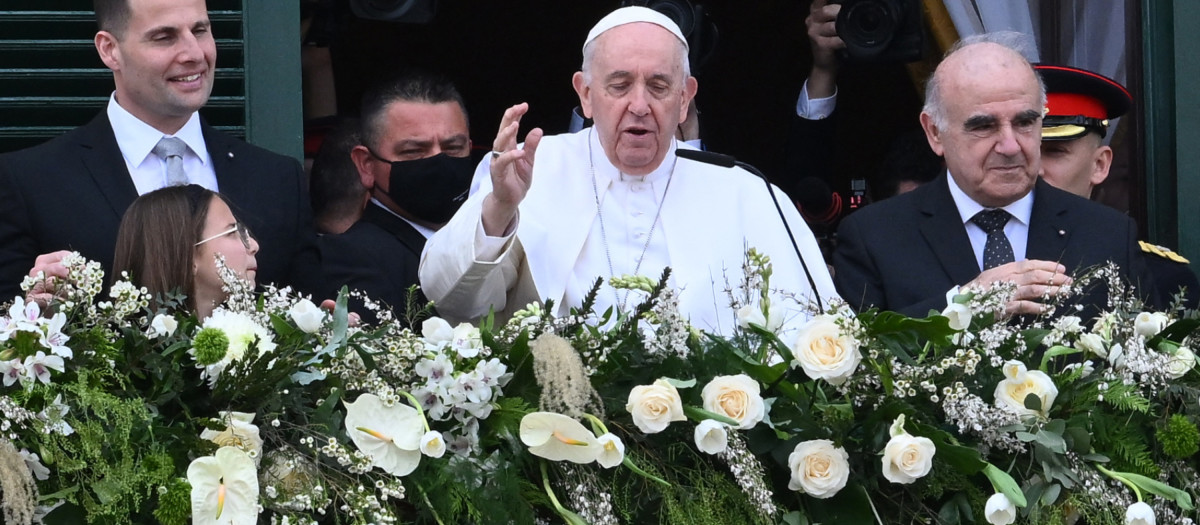 El Papa Francisco en el balcón presidencial de Valletta, en su primera jornada en Malta