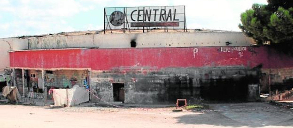 Una de las discotecas abandonadas en la localidad de Totana