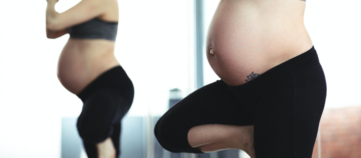 El yoga o la natación son algunas de las actividades más recomendadas durante la gestación