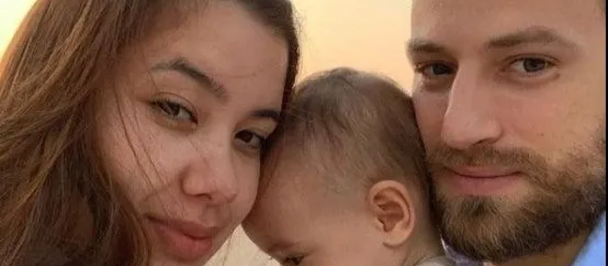 Caroline Crouch, la víctima, y su marido, Babis Anagnostopoulos, el asesino