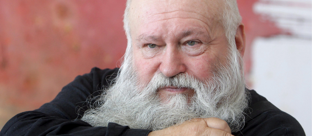 El artista austriaco Hermann Nitsch en su museo de Nápoles, en 2008