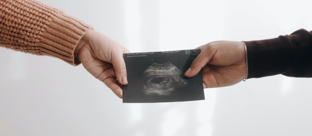 La madre no es la única que vive de cerca el duelo, aunque sea la que llevaba el hijo en su vientre