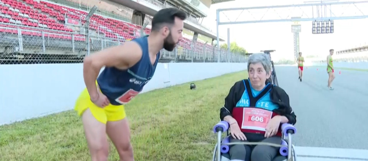 Cientos de personas corriendo por la esclerosis múltiple