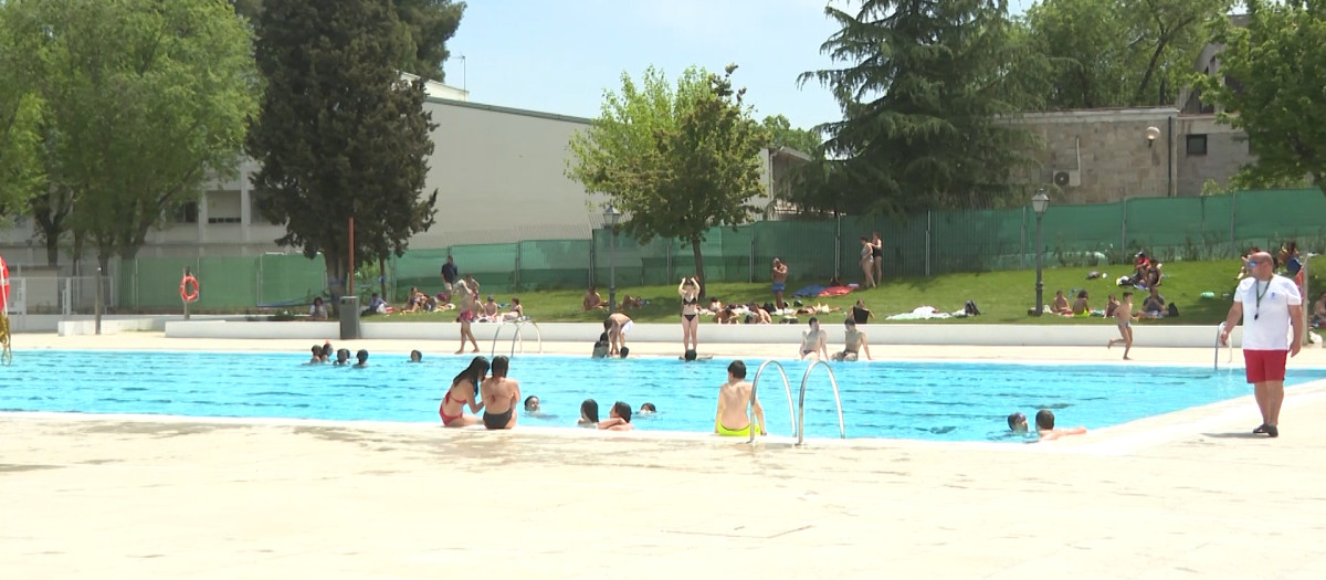 Piscina madrileña tras su apertura