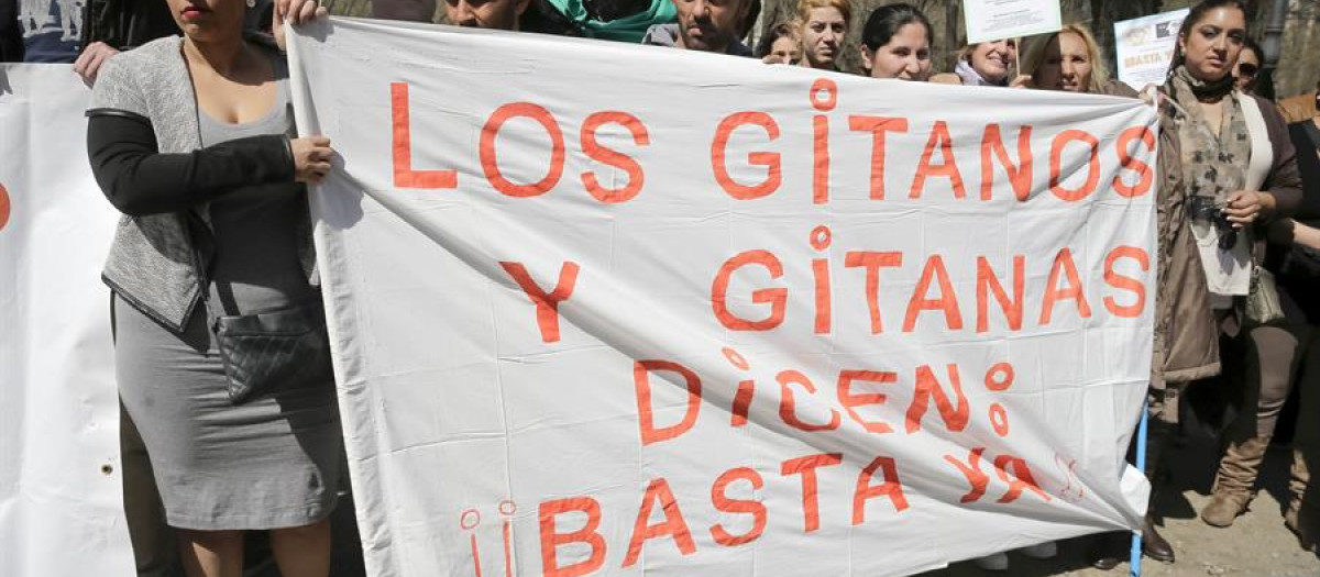 Convocatoria de la Unión Romaní y el Movimiento contra la Intolerancia